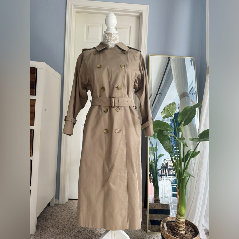 Authentic Burberry Trench Coat - Picture 10 of 16